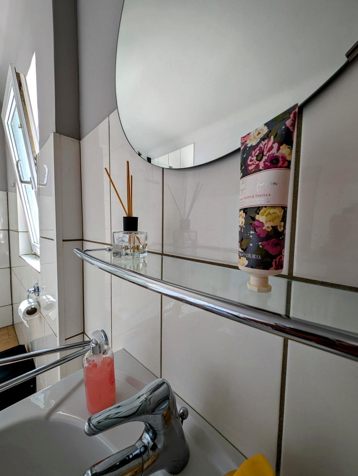 Fewo Bambi Idar-Oberstein - Naturtraum Hunsrueck - 2 Schlafzimmer - Netflix Luaran gambar